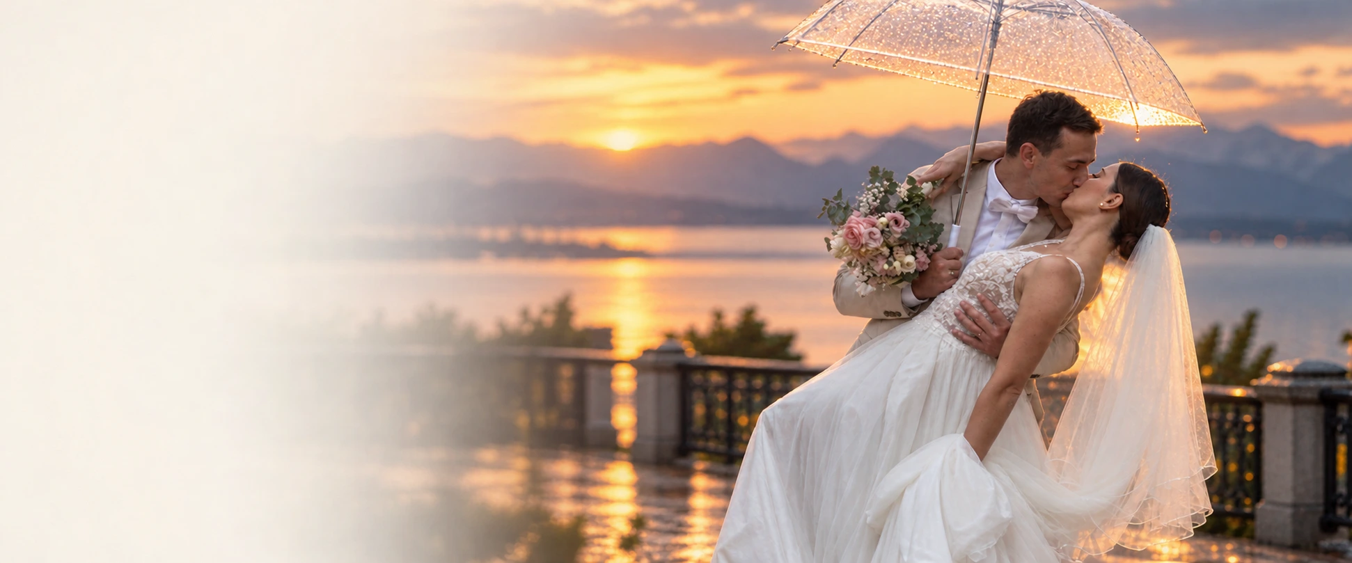 Vidéaste de mariage en Suisse romande : les mariés s’embrassent sous une ombrelle au coucher du soleil, face au lac et aux montagnes